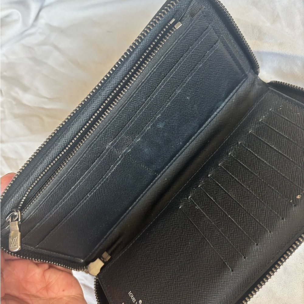 Louis Vuitton Black and Gray Monogram Zipper Wallet - Picture 3 of 9